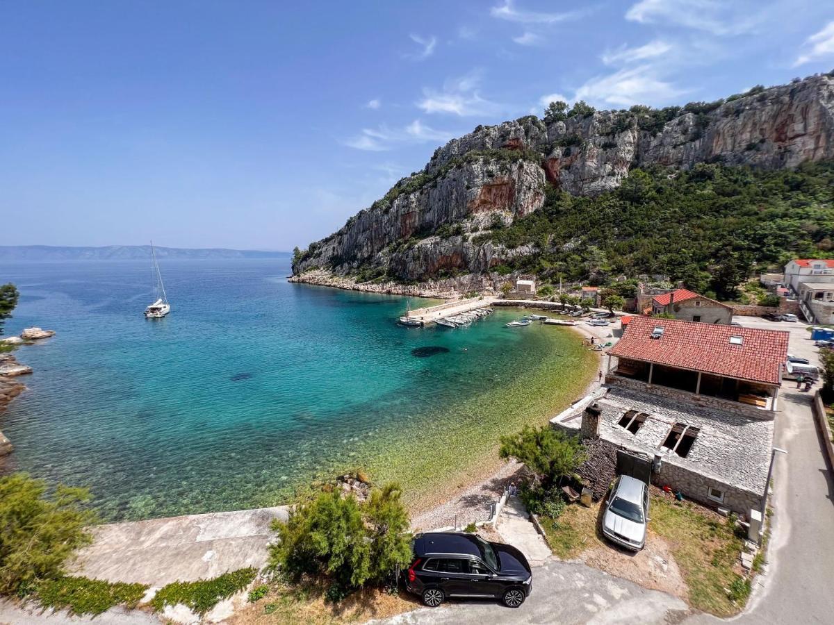 Apartment Cesare 3 Zastražišće المظهر الخارجي الصورة