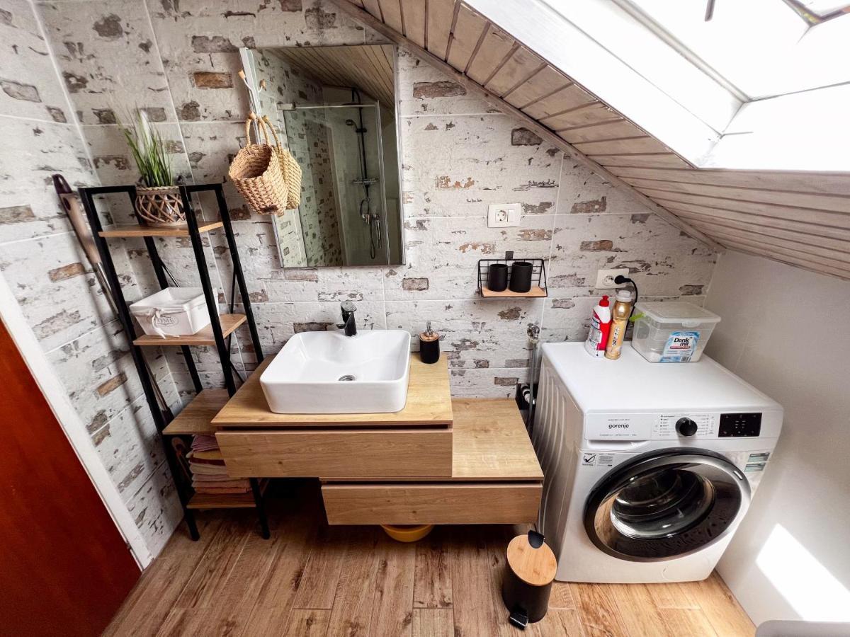 Apartment Cesare 3 Zastražišće المظهر الخارجي الصورة