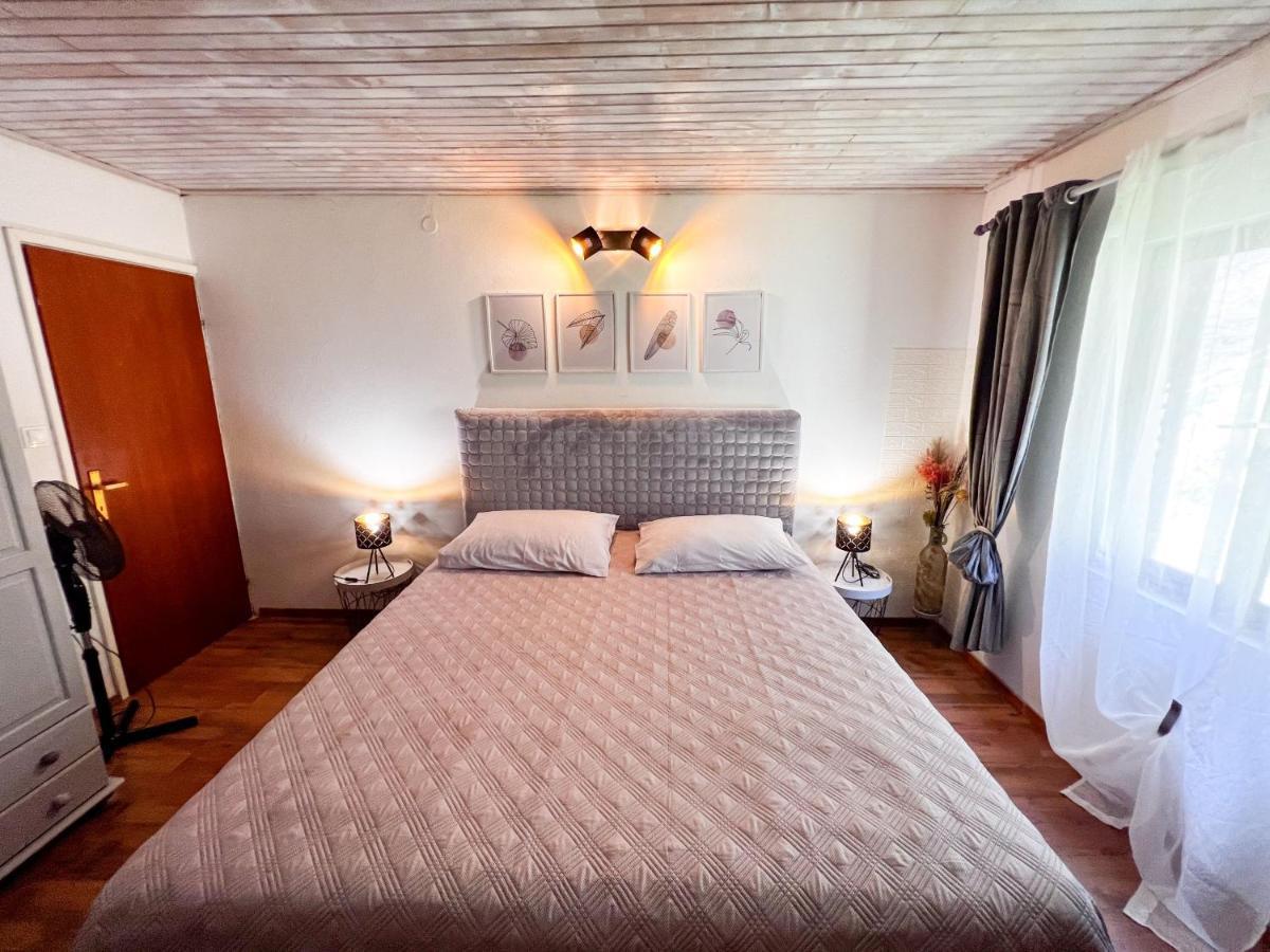 Apartment Cesare 3 Zastražišće المظهر الخارجي الصورة