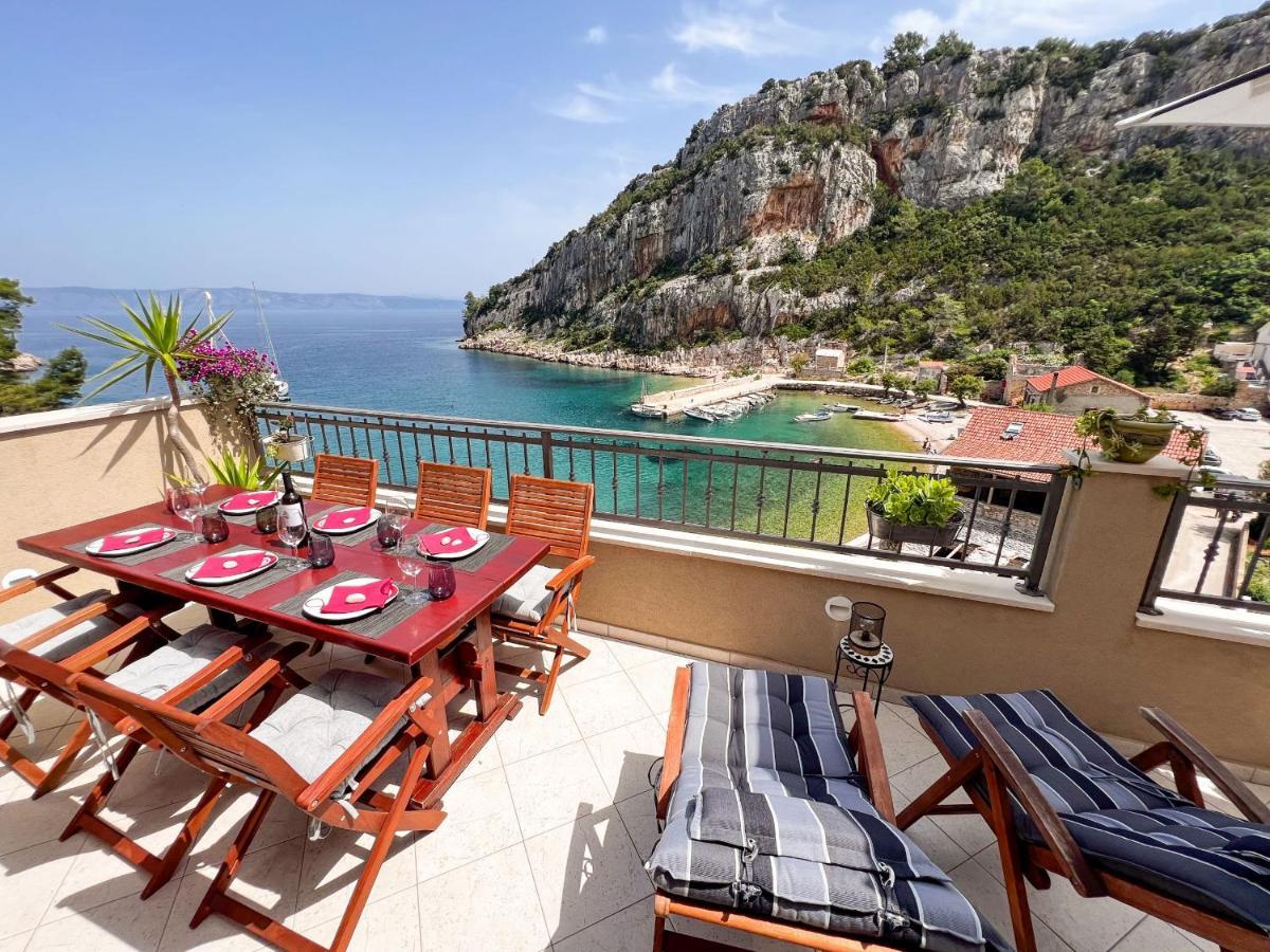 Apartment Cesare 3 Zastražišće المظهر الخارجي الصورة