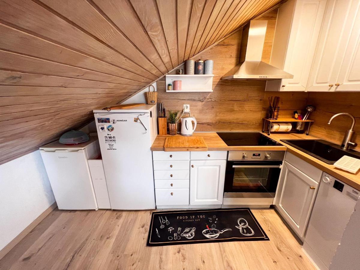 Apartment Cesare 3 Zastražišće المظهر الخارجي الصورة