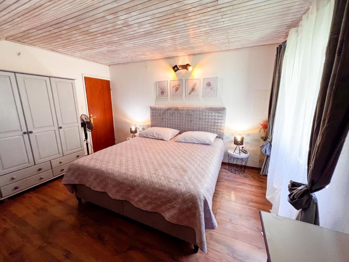 Apartment Cesare 3 Zastražišće المظهر الخارجي الصورة