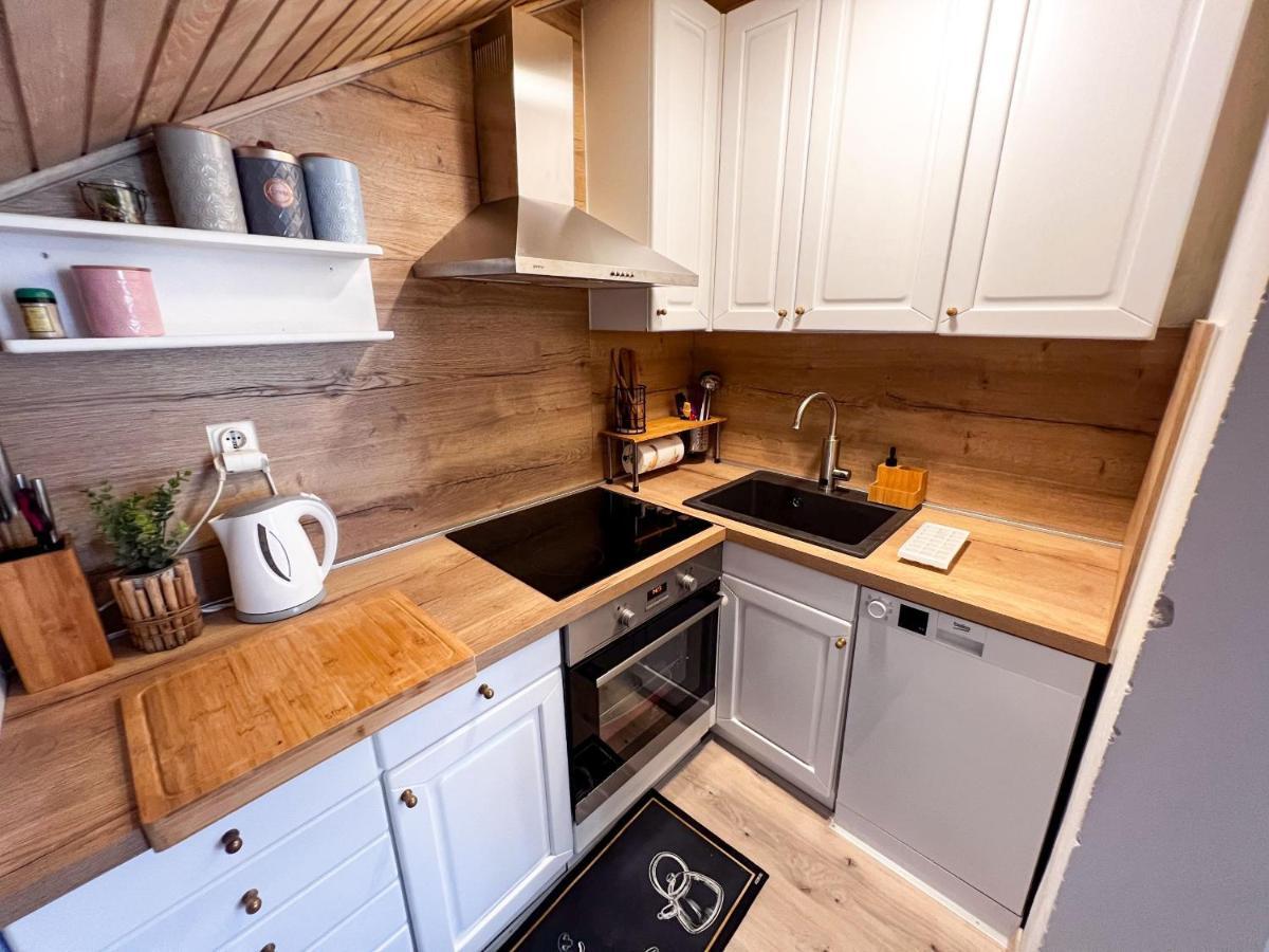 Apartment Cesare 3 Zastražišće المظهر الخارجي الصورة