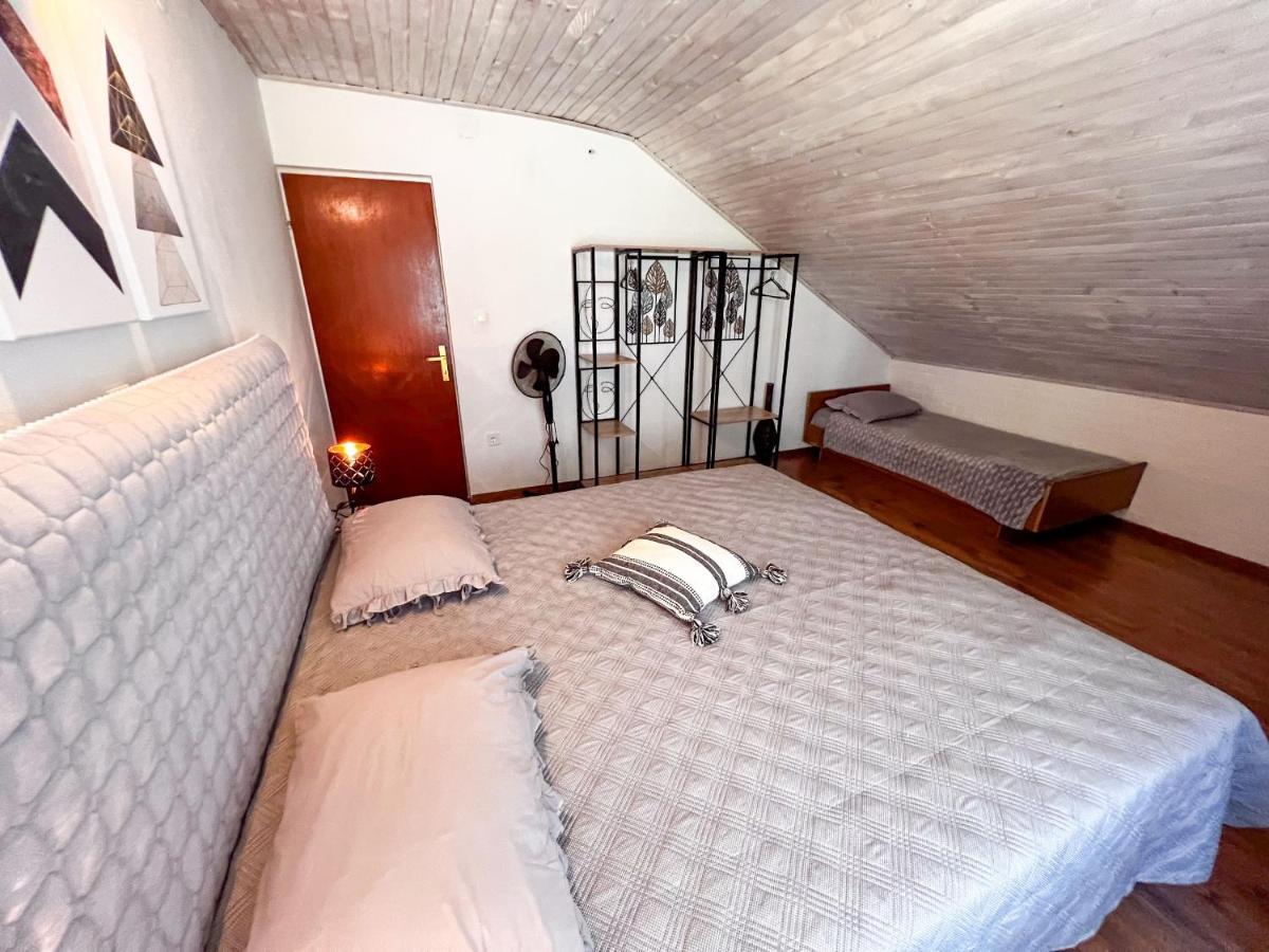 Apartment Cesare 3 Zastražišće المظهر الخارجي الصورة