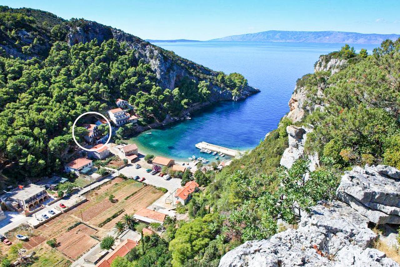 Apartment Cesare 3 Zastražišće المظهر الخارجي الصورة